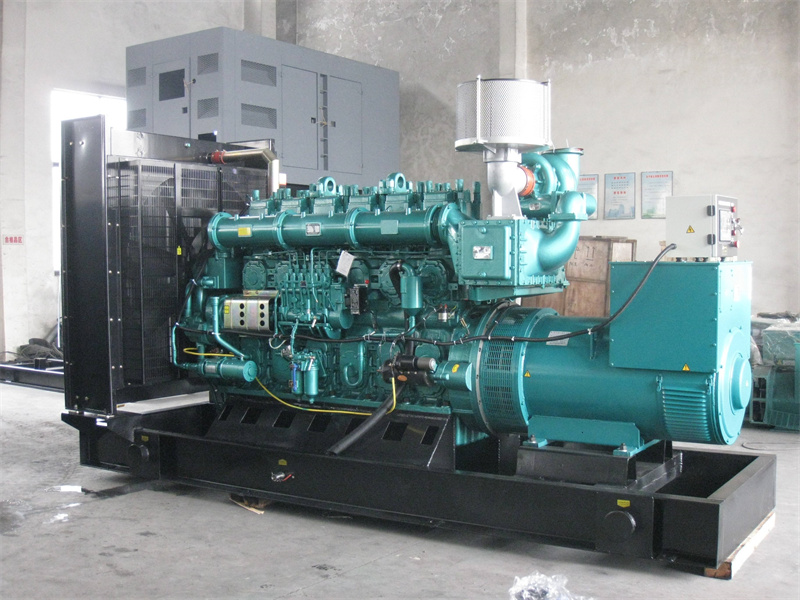 柞水200KW 柴油发电机的油耗是多少？